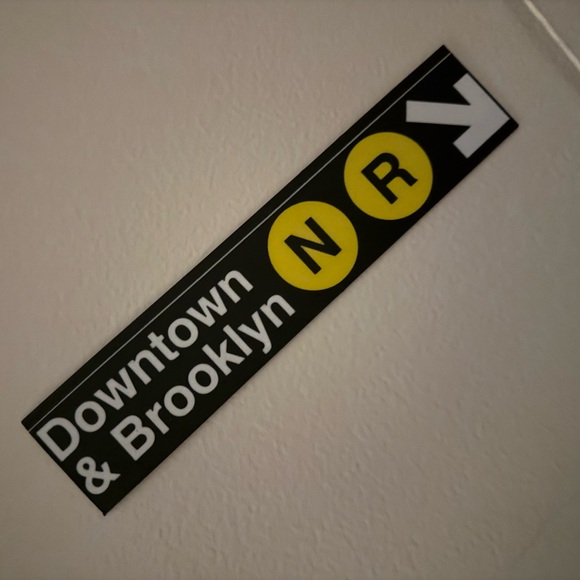 Downtown nyc mta subway series wall miniature diorama sign train metro city - Picture 1 of 3